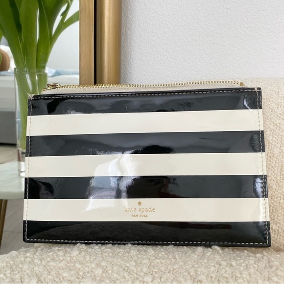 kate spade Handbags - Kate Spade Black and White Medium Pop Pouch Cosmetic Bag
